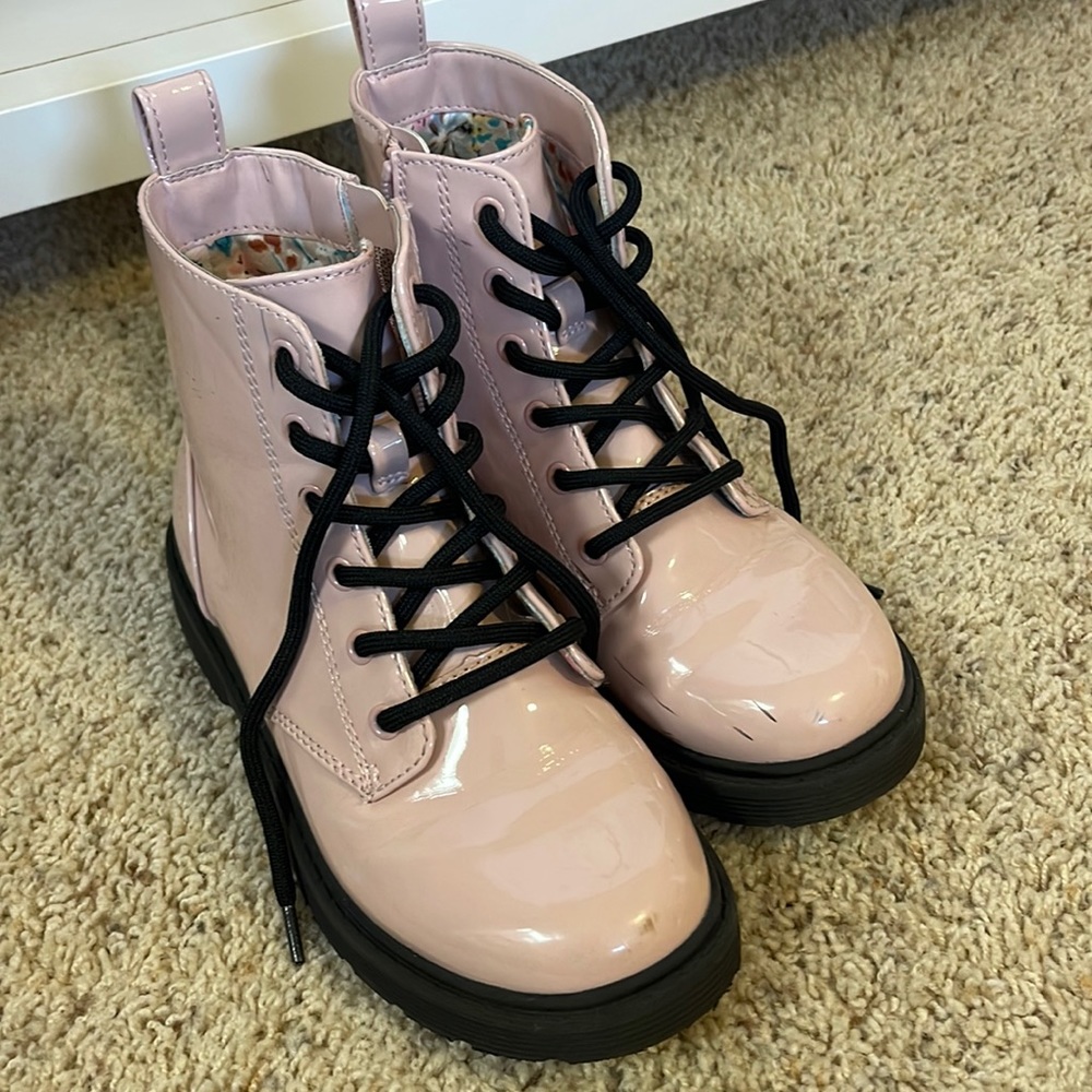 Cute girls boots